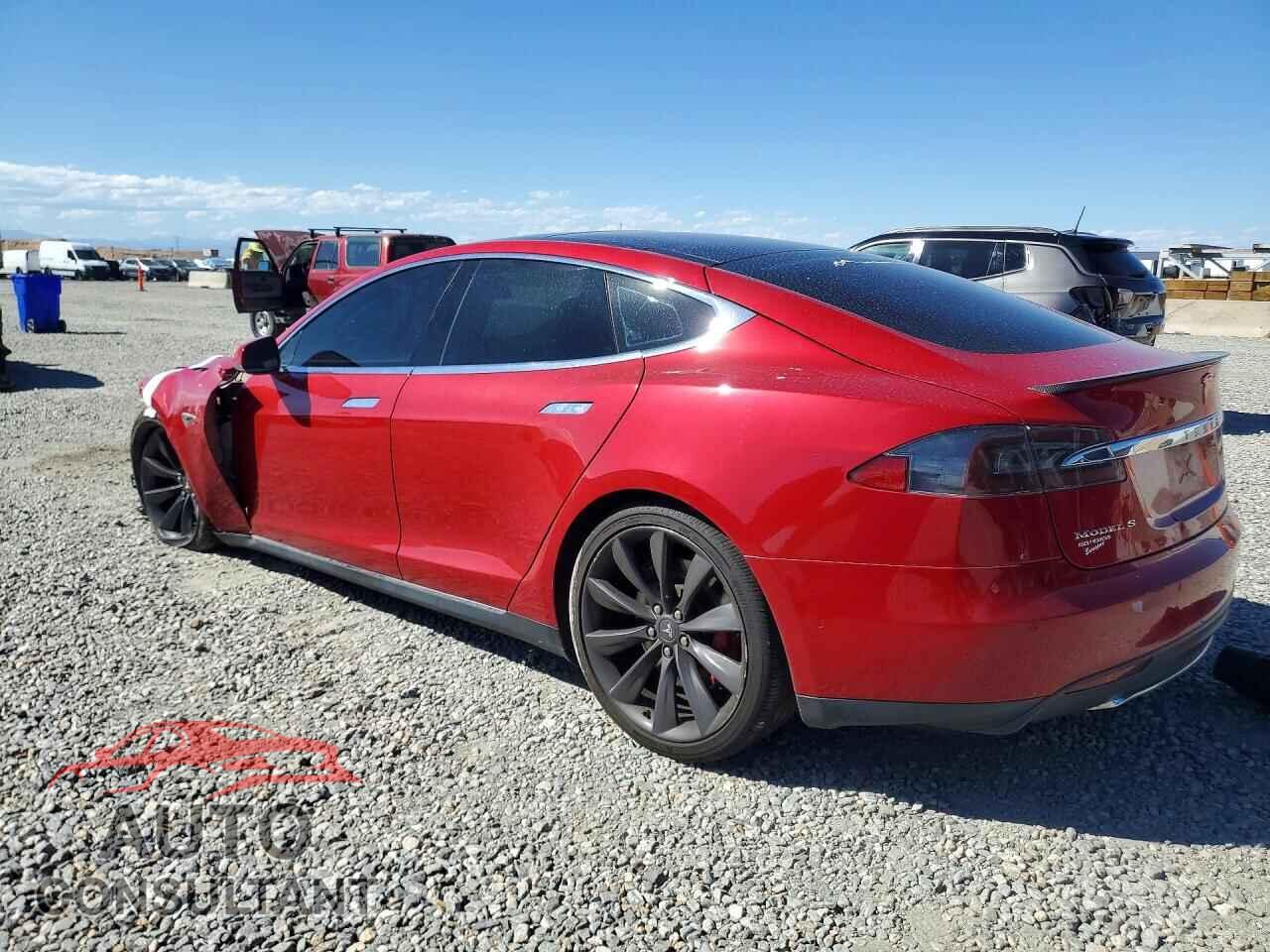 TESLA MODEL S 2016 - 5YJSA1E40GF123364