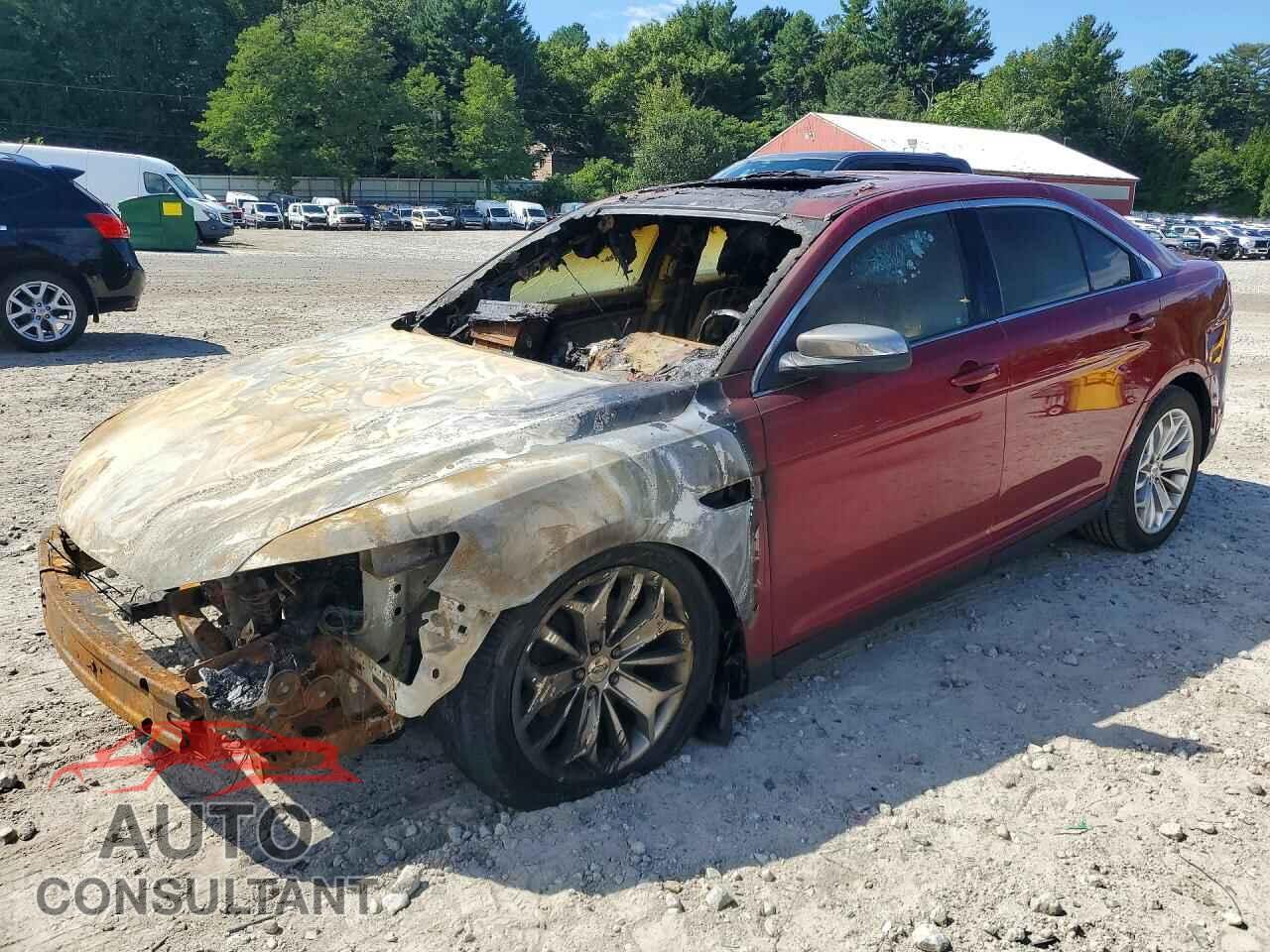 FORD TAURUS 2018 - 1FAHP2F84JG129879
