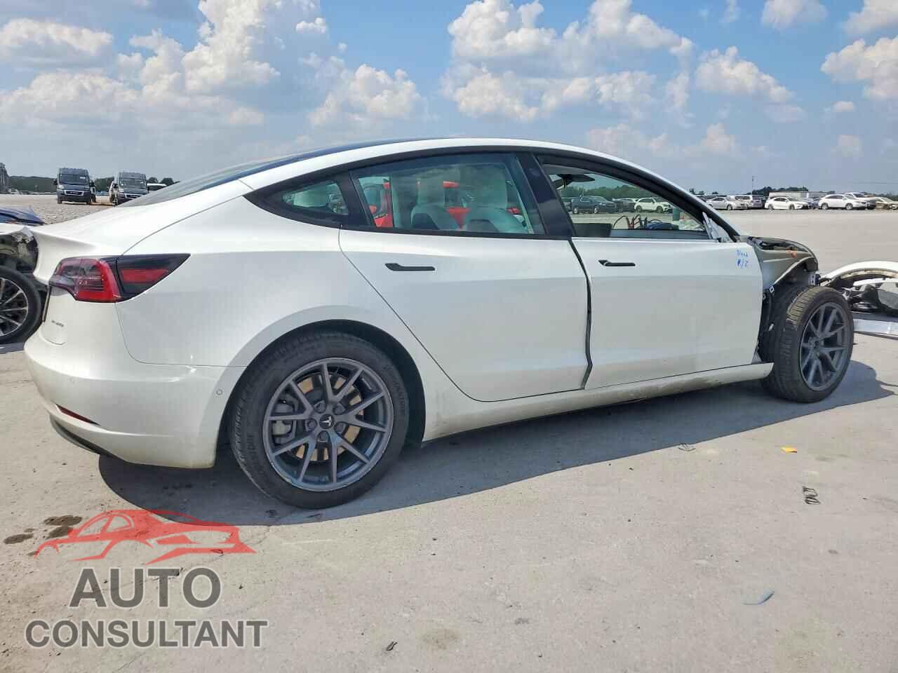 TESLA MODEL 3 2022 - 5YJ3E1EB6NF109215
