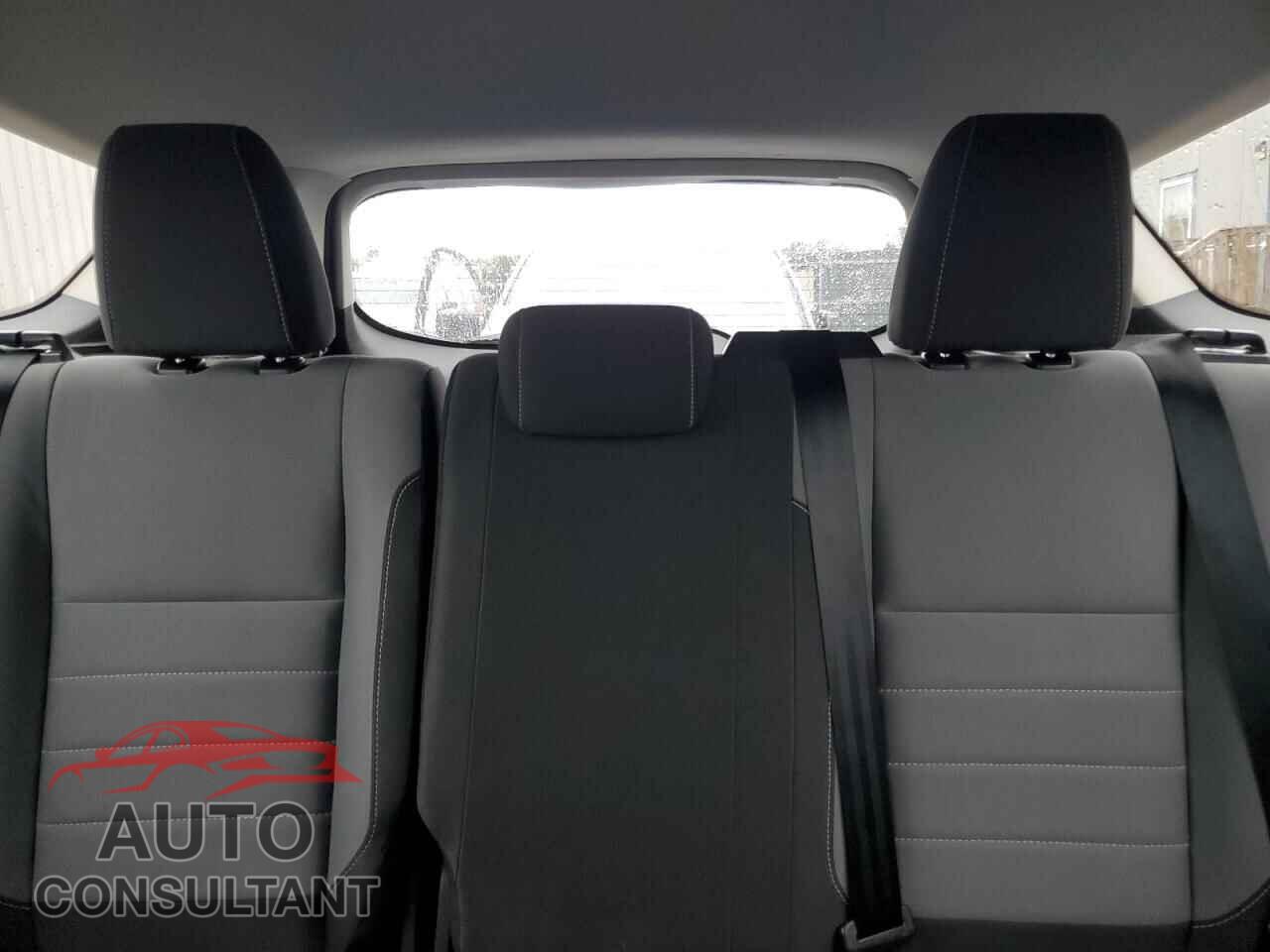 FORD ESCAPE 2017 - 1FMCU0F79HUF00972
