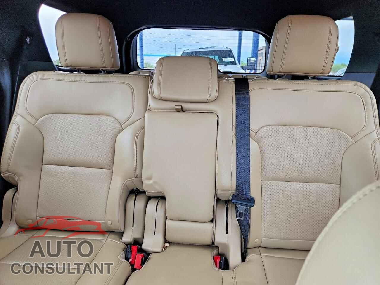 FORD EXPLORER 2017 - 1FM5K7F84HGE42252