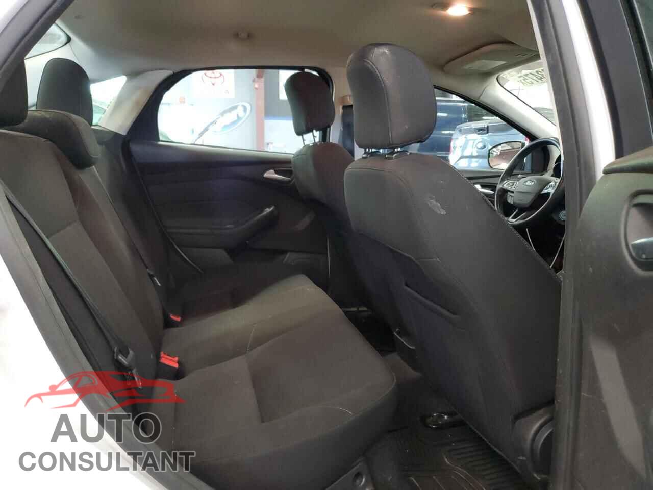 FORD FOCUS 2017 - 1FADP3FE1HL321546