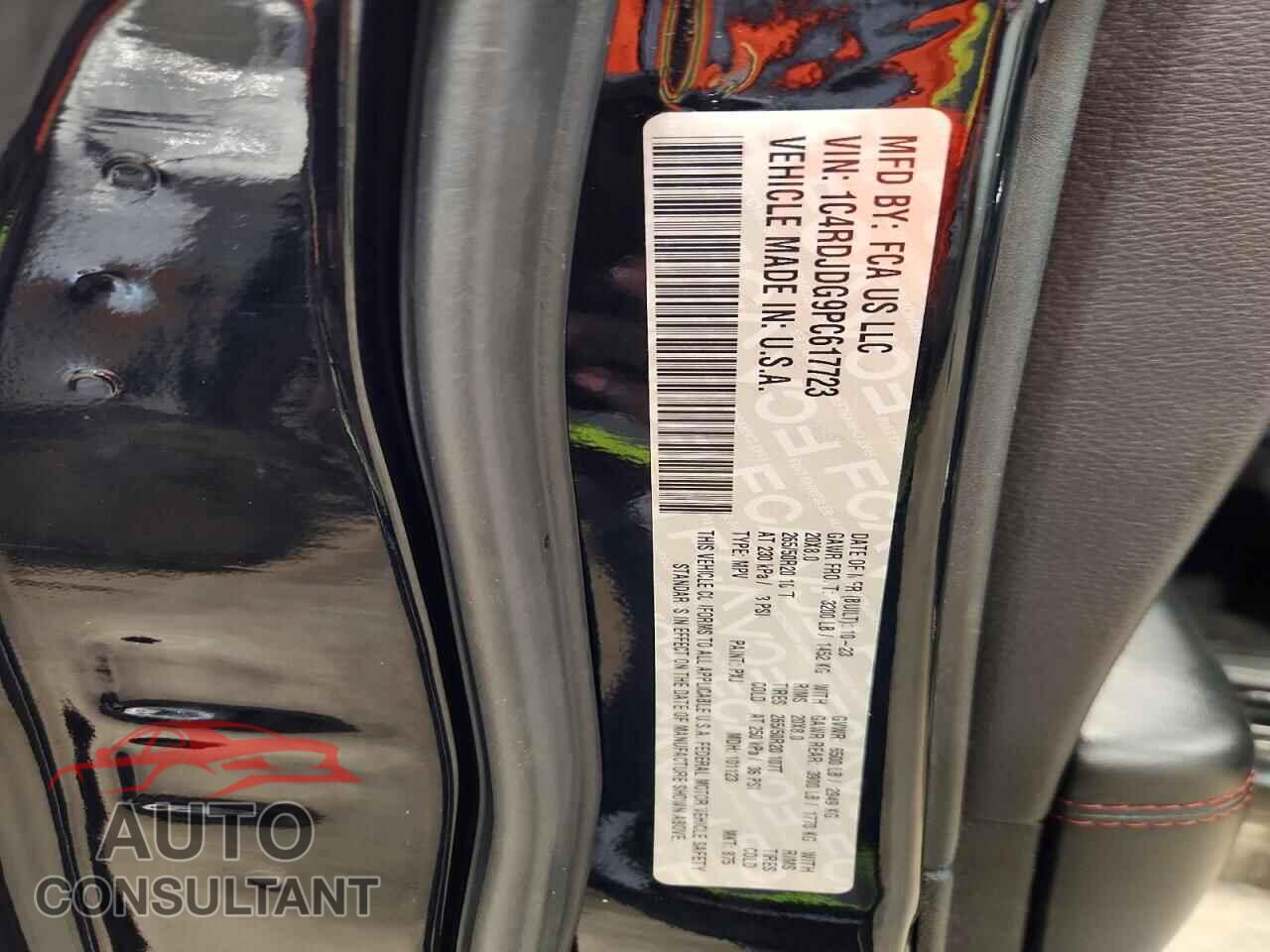 DODGE DURANGO 2023 - 1C4RDJDG9PC617723