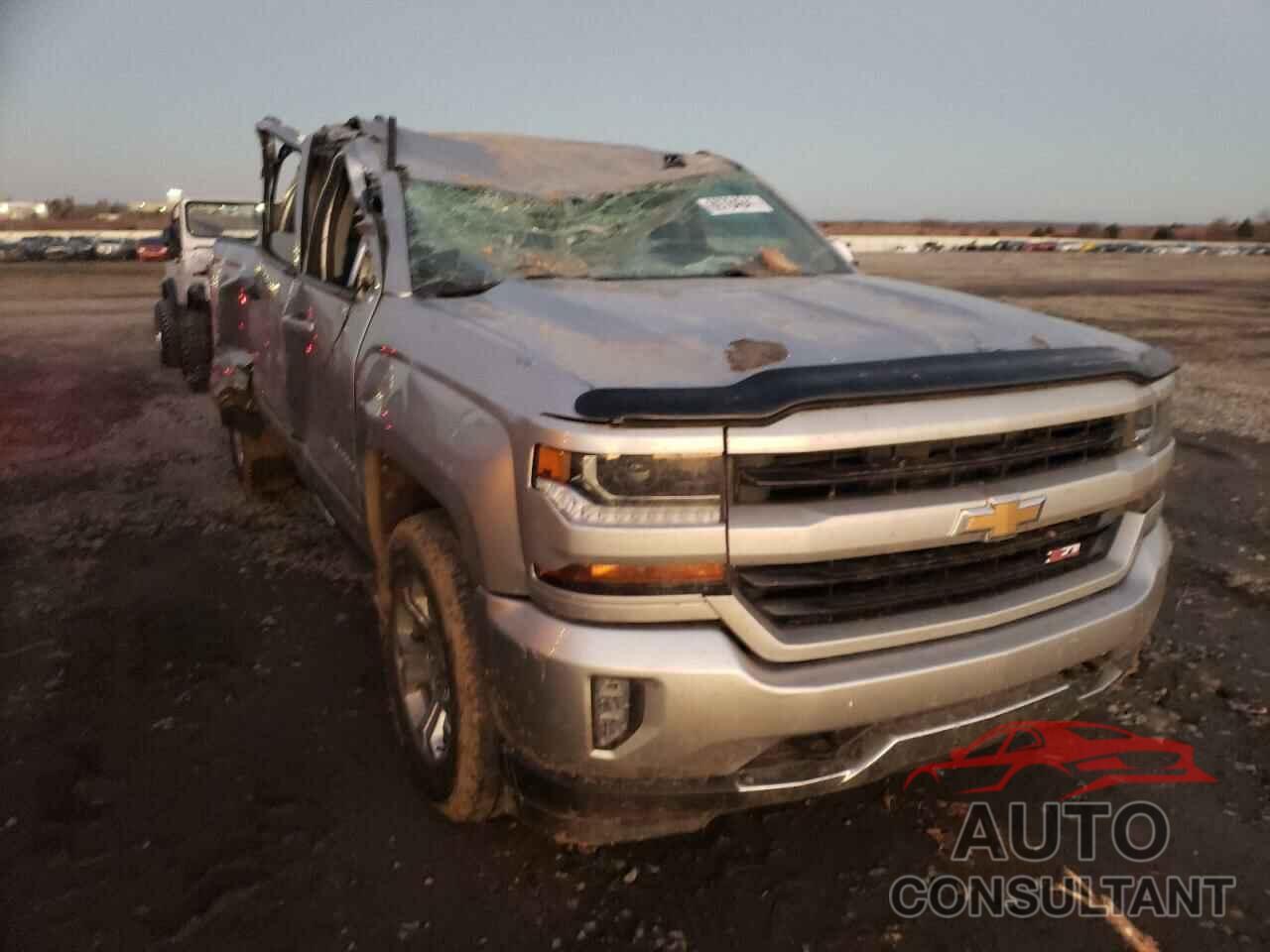CHEVROLET SILVERADO 2018 - 3GCUKREC1JG608349