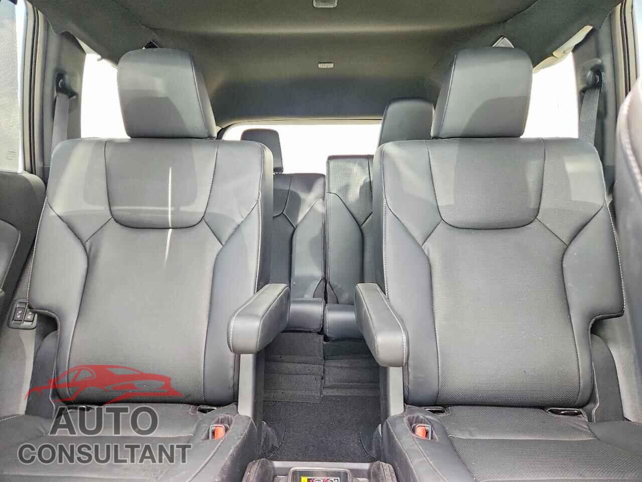 LEXUS UNKNOWN 2025 - 5TDAAAA61SS015763