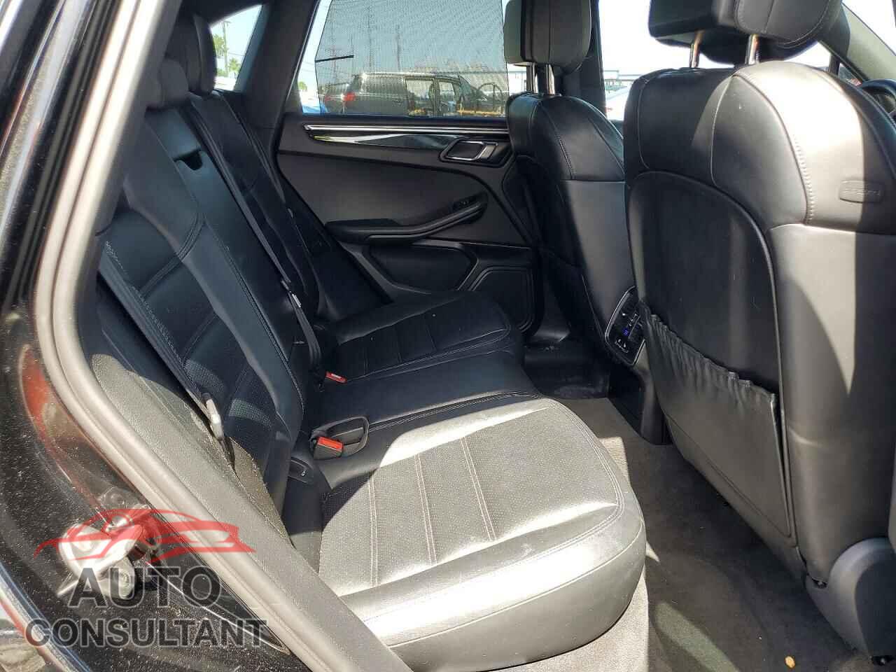 PORSCHE MACAN 2015 - WP1AB2A54FLB43530