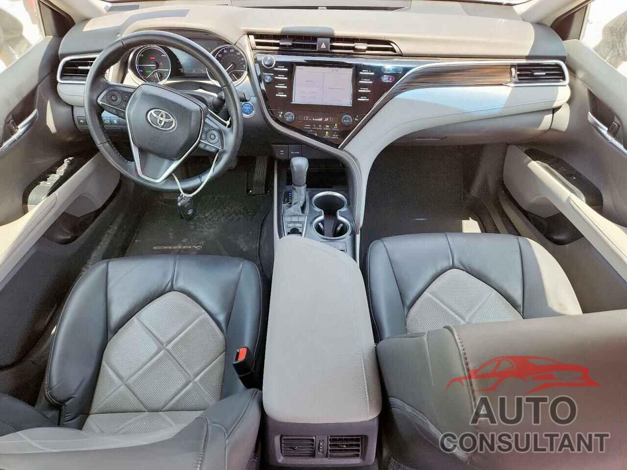 TOYOTA CAMRY 2018 - 4T1B21HK5JU008793