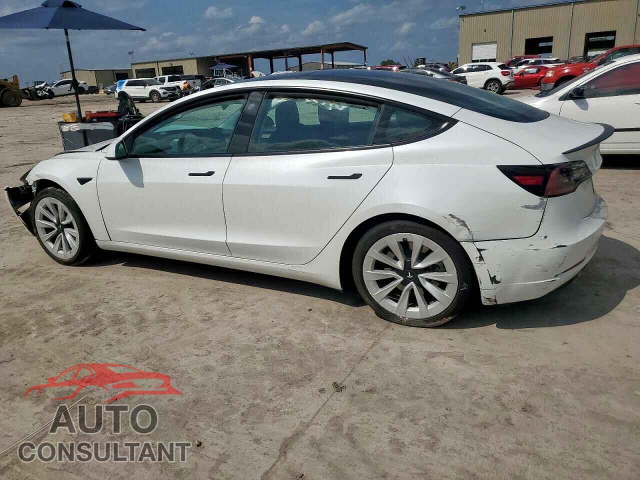 TESLA MODEL 3 2022 - 5YJ3E1EB5NF109660