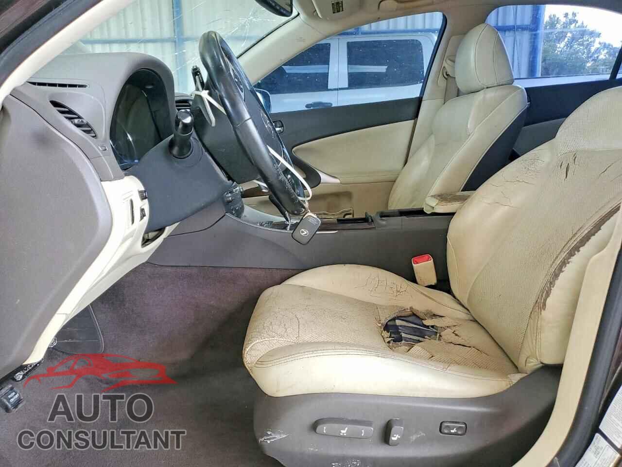 LEXUS IS 2012 - JTHBF5C27C5178477