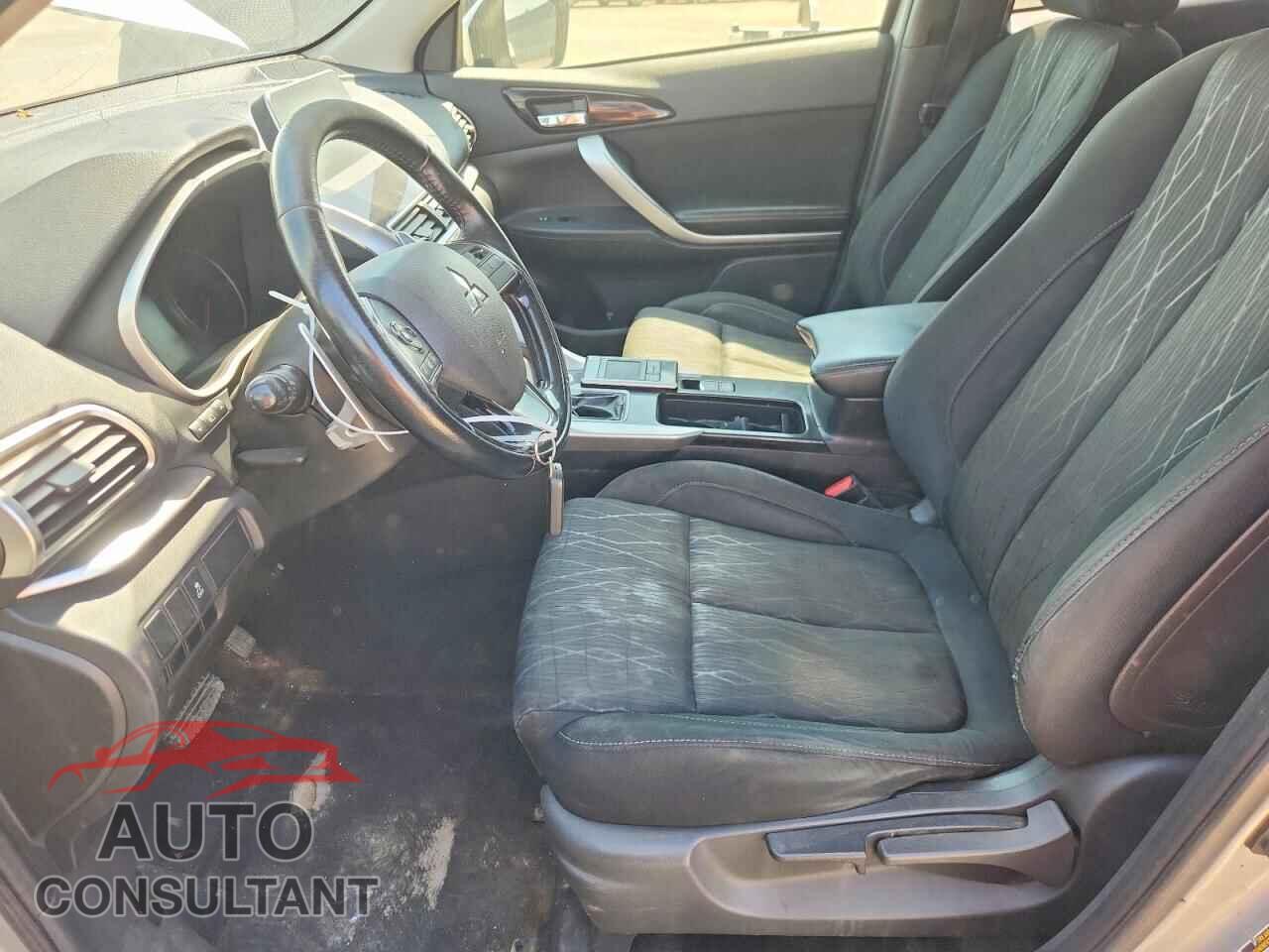 MITSUBISHI ECLIPSE 2018 - JA4AT4AA4JZ608198