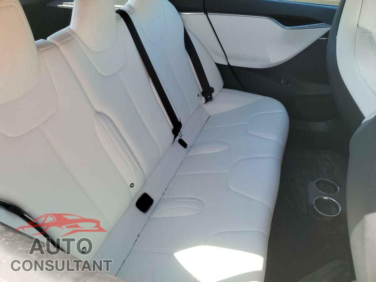 TESLA MODEL S 2017 - 5YJSA1E23HF200471