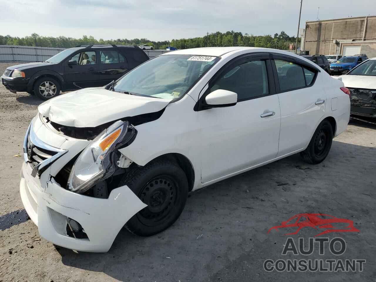 NISSAN VERSA 2019 - 3N1CN7APXKL804236