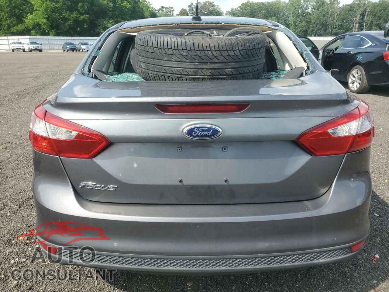 FORD FOCUS 2014 - 1FADP3E22EL298538