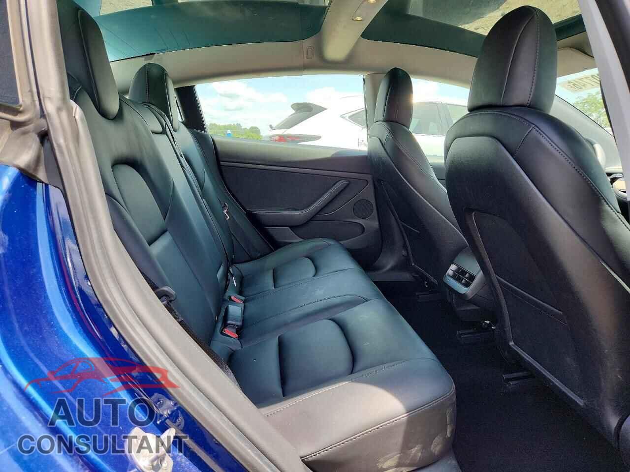 TESLA MODEL 3 2021 - 5YJ3E1EB2MF049593