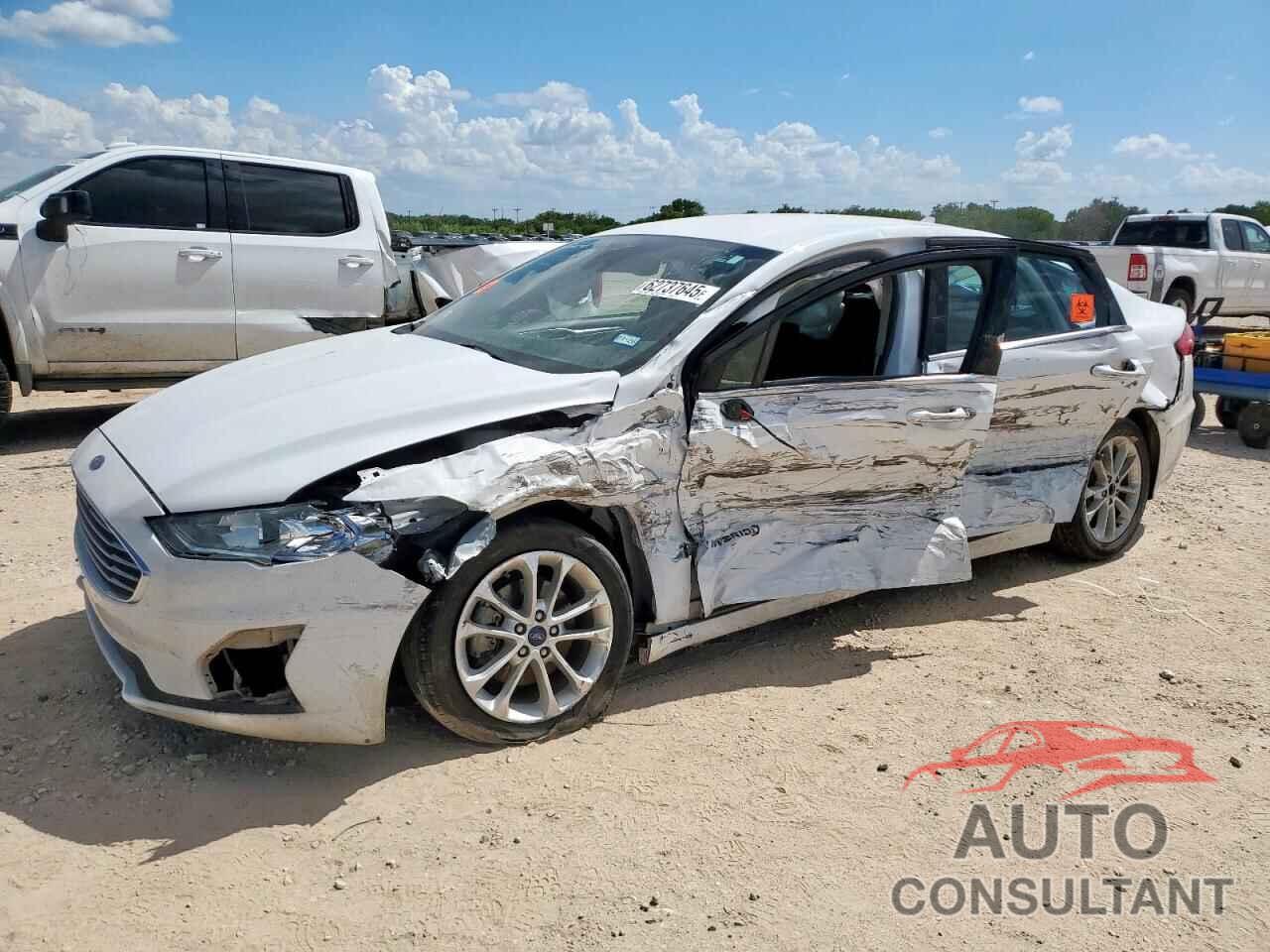 FORD FUSION 2019 - 3FA6P0LU5KR222305