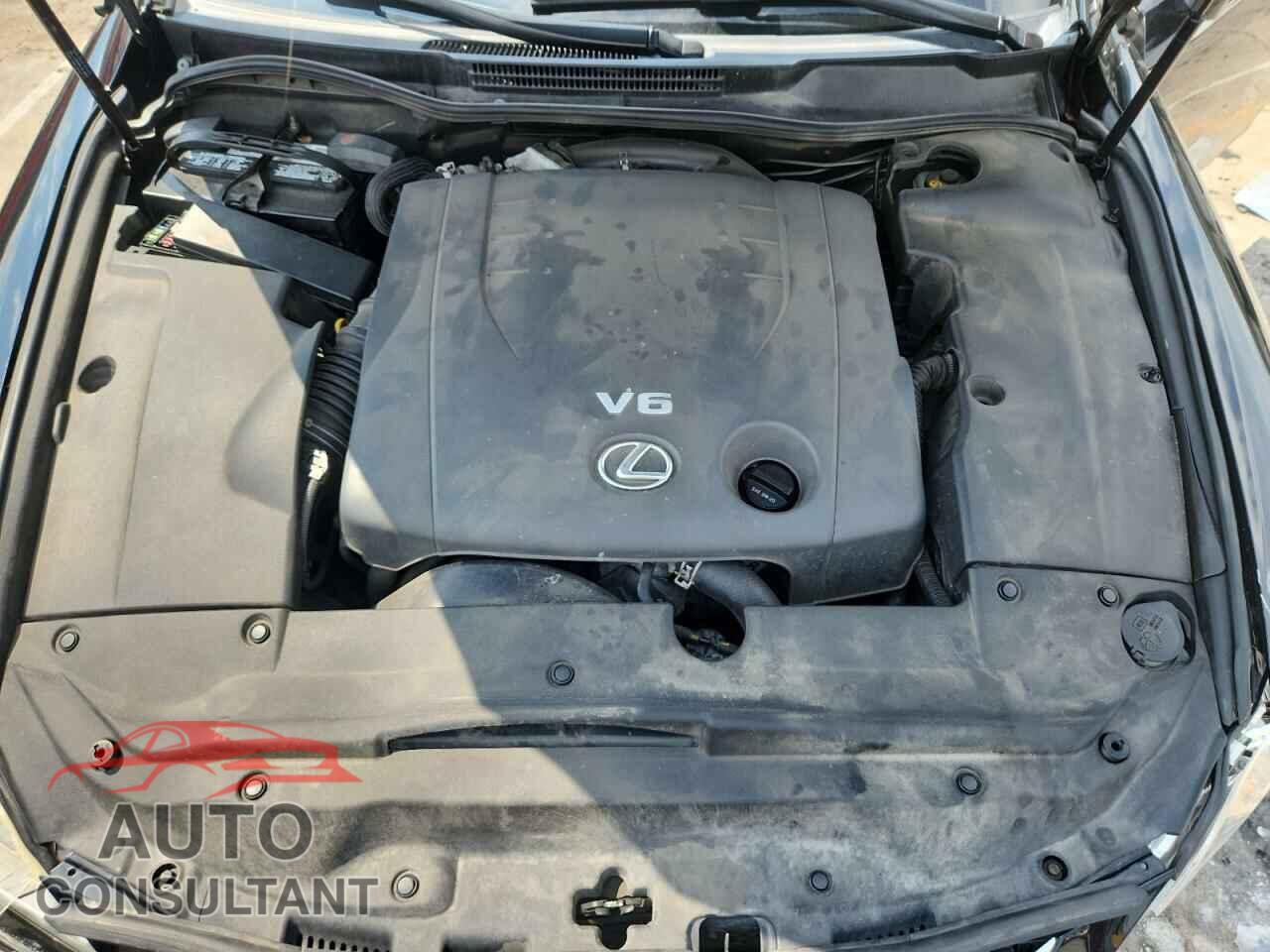 LEXUS IS 2011 - JTHCF5C28B5044712