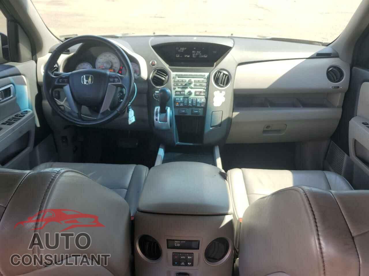 HONDA PILOT 2011 - 5FNYF4H65BB067196