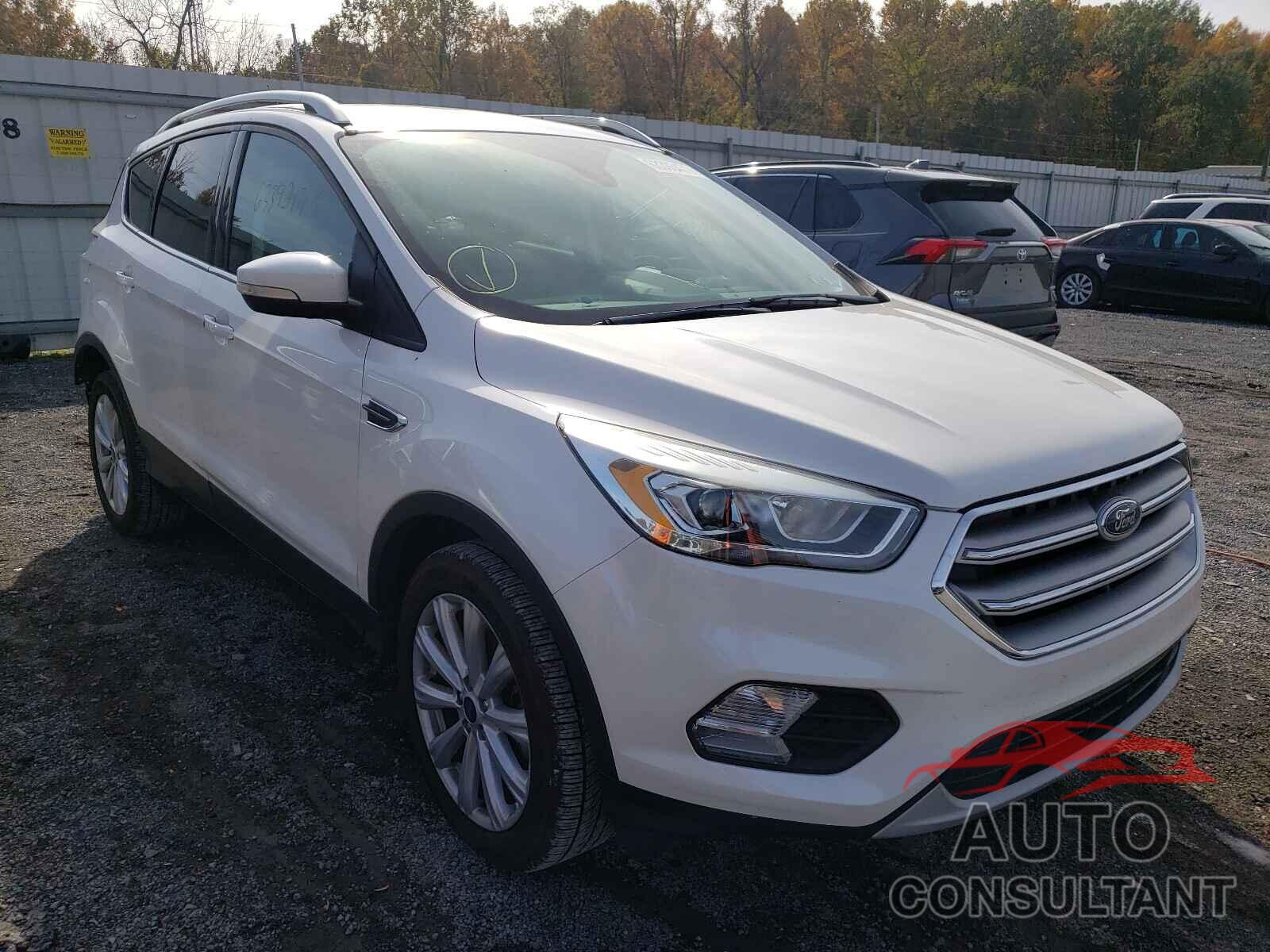 FORD ESCAPE 2017 - 1FMCU9JD9HUA18200