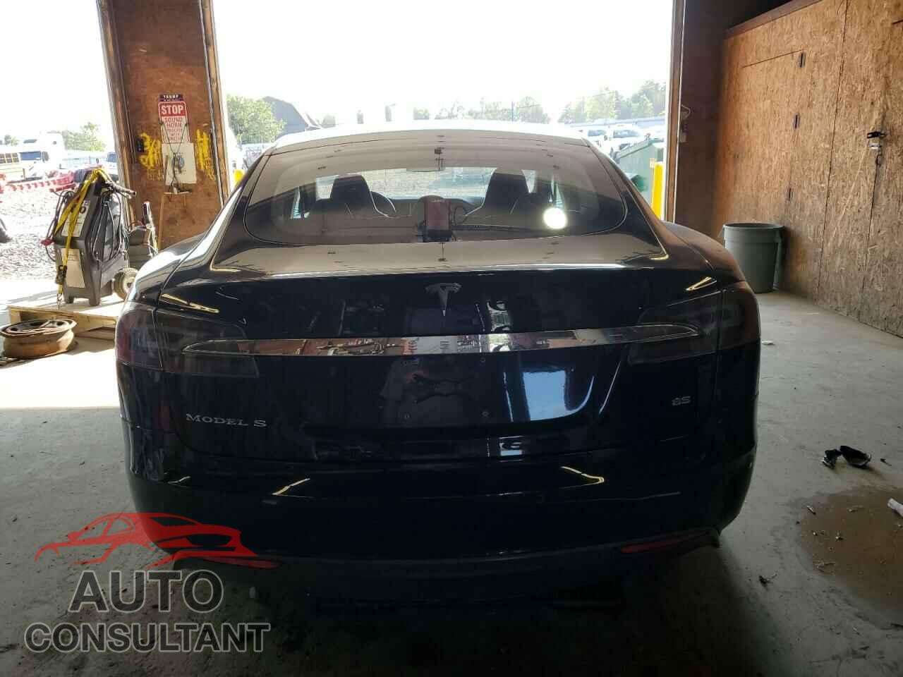 TESLA MODEL S 2014 - 5YJSA1H16EFP43523