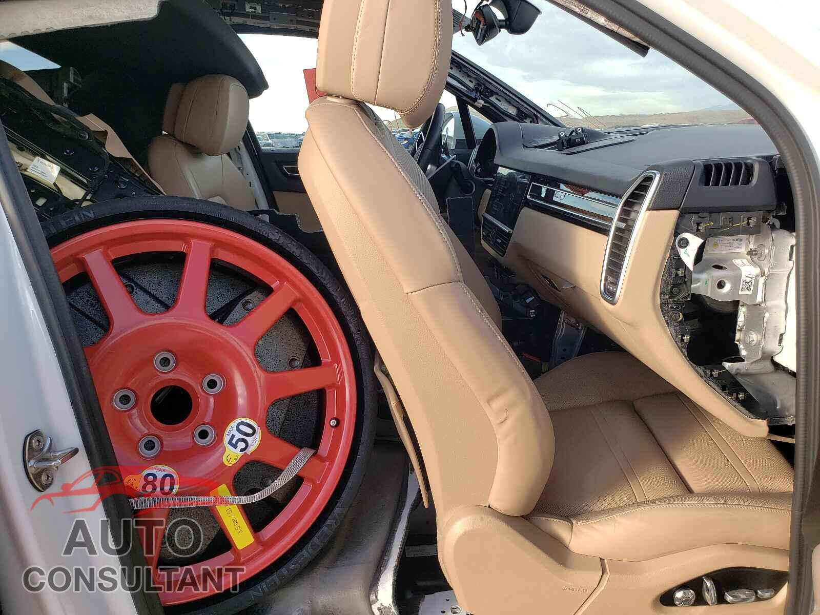 PORSCHE CAYENNE 2019 - WP1AA2AY5KDA04783