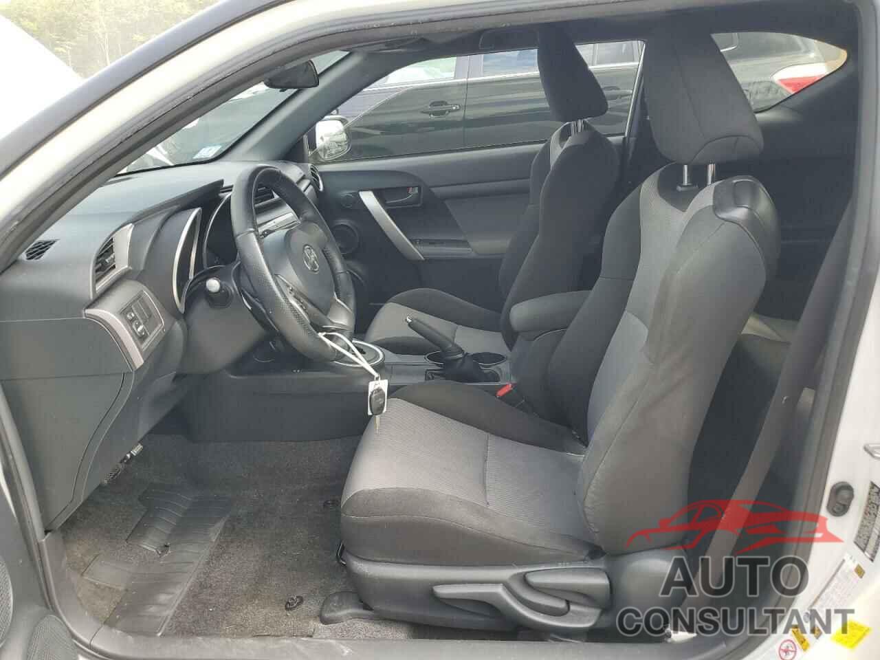 TOYOTA SCION 2015 - JTKJF5C79FJ011843
