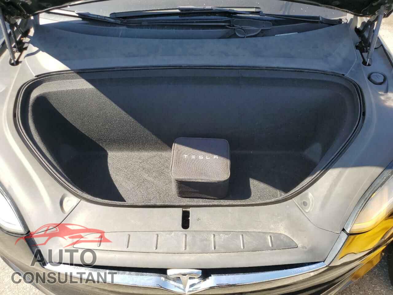 TESLA MODEL X 2021 - 5YJXCBE23MF324868