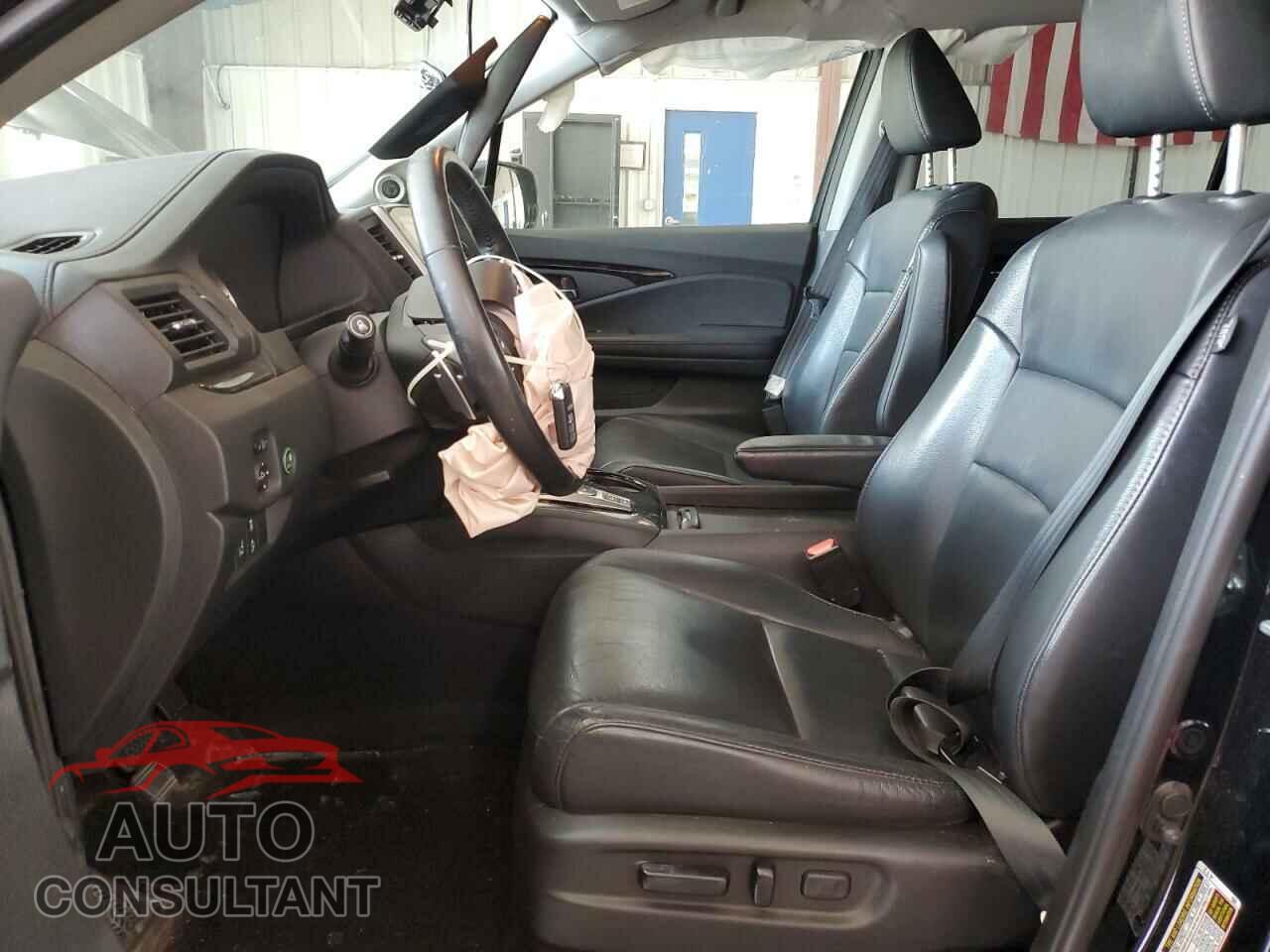 HONDA PILOT 2017 - 5FNYF6H96HB087634