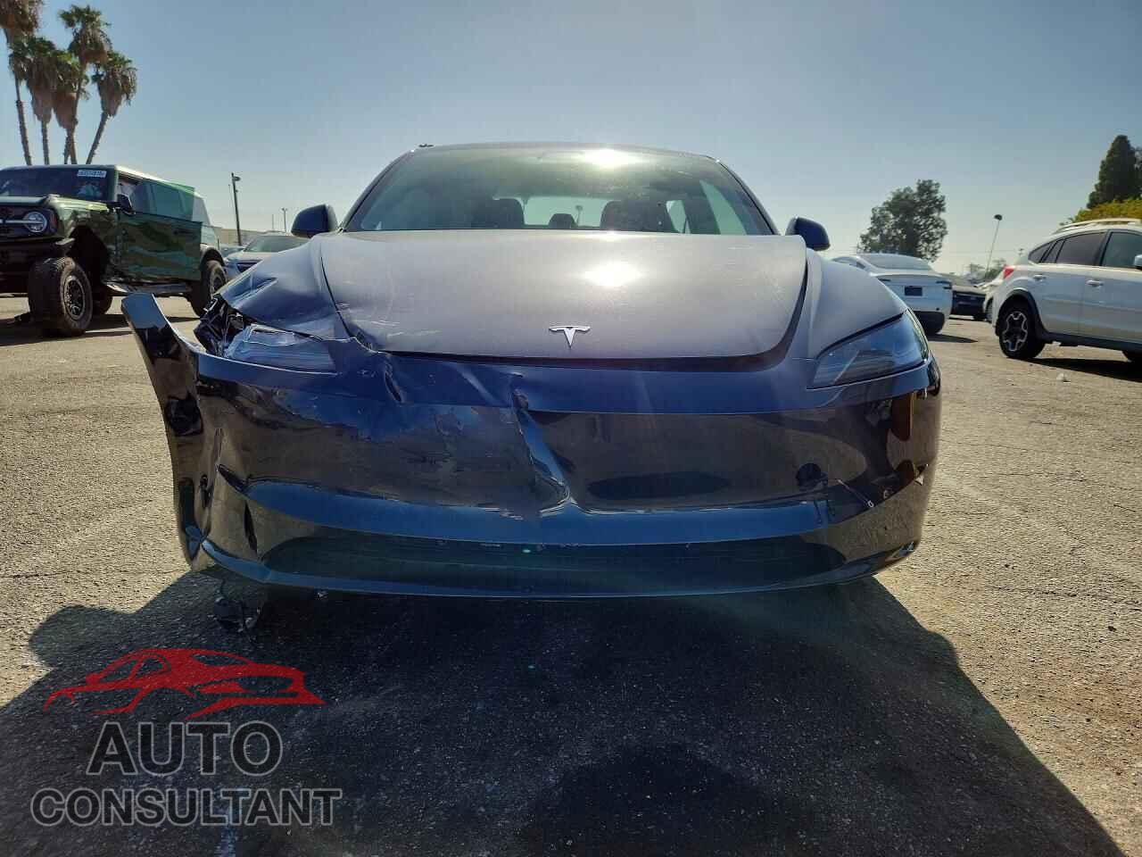 TESLA MODEL 3 2025 - 5YJ3E1EA9SF045271