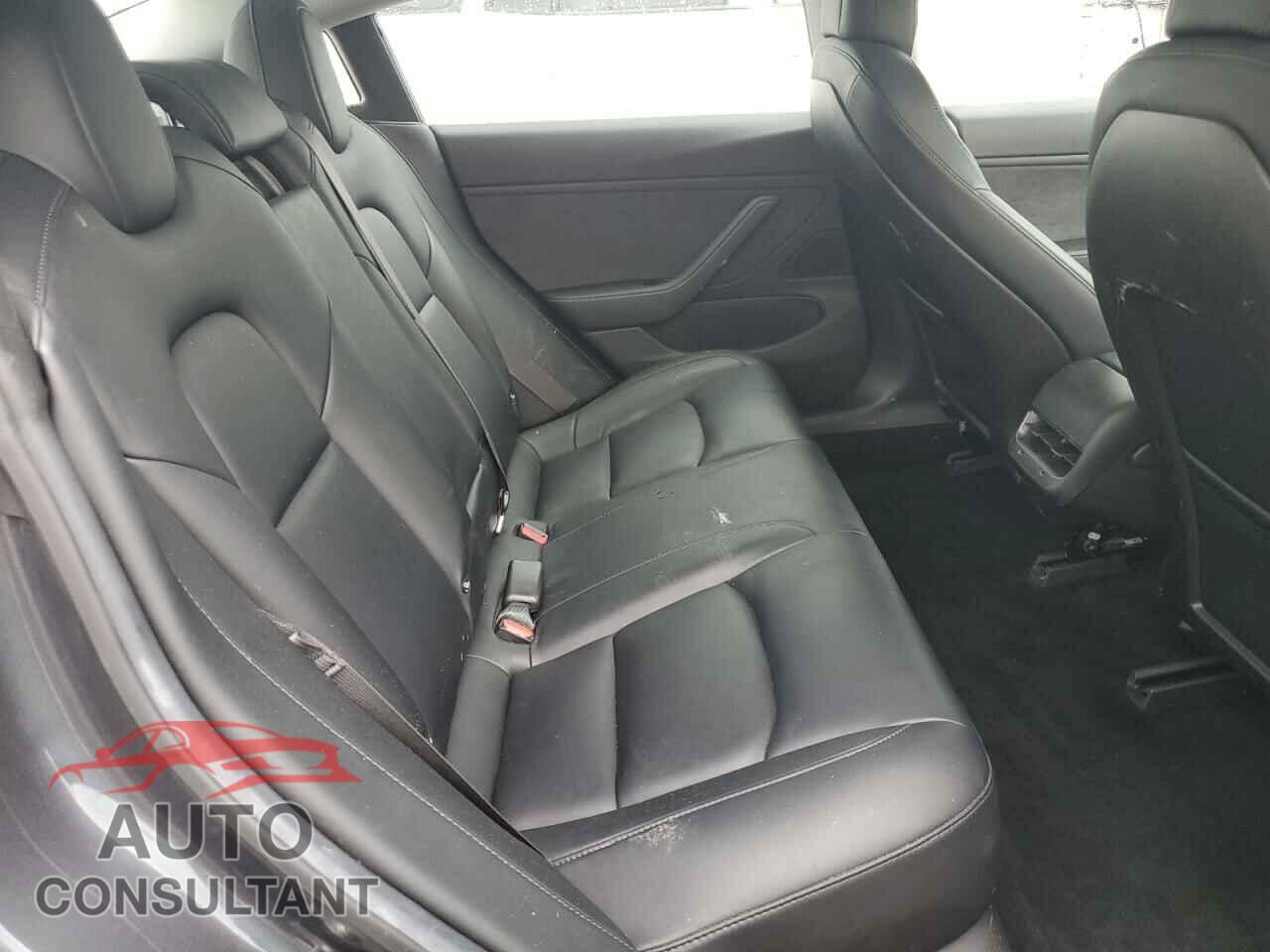 TESLA MODEL 3 2018 - 5YJ3E1EA1JF034943