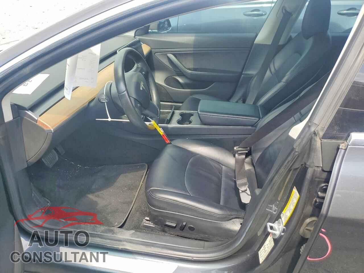 TESLA MODEL 3 2018 - 5YJ3E1EA6JF004479