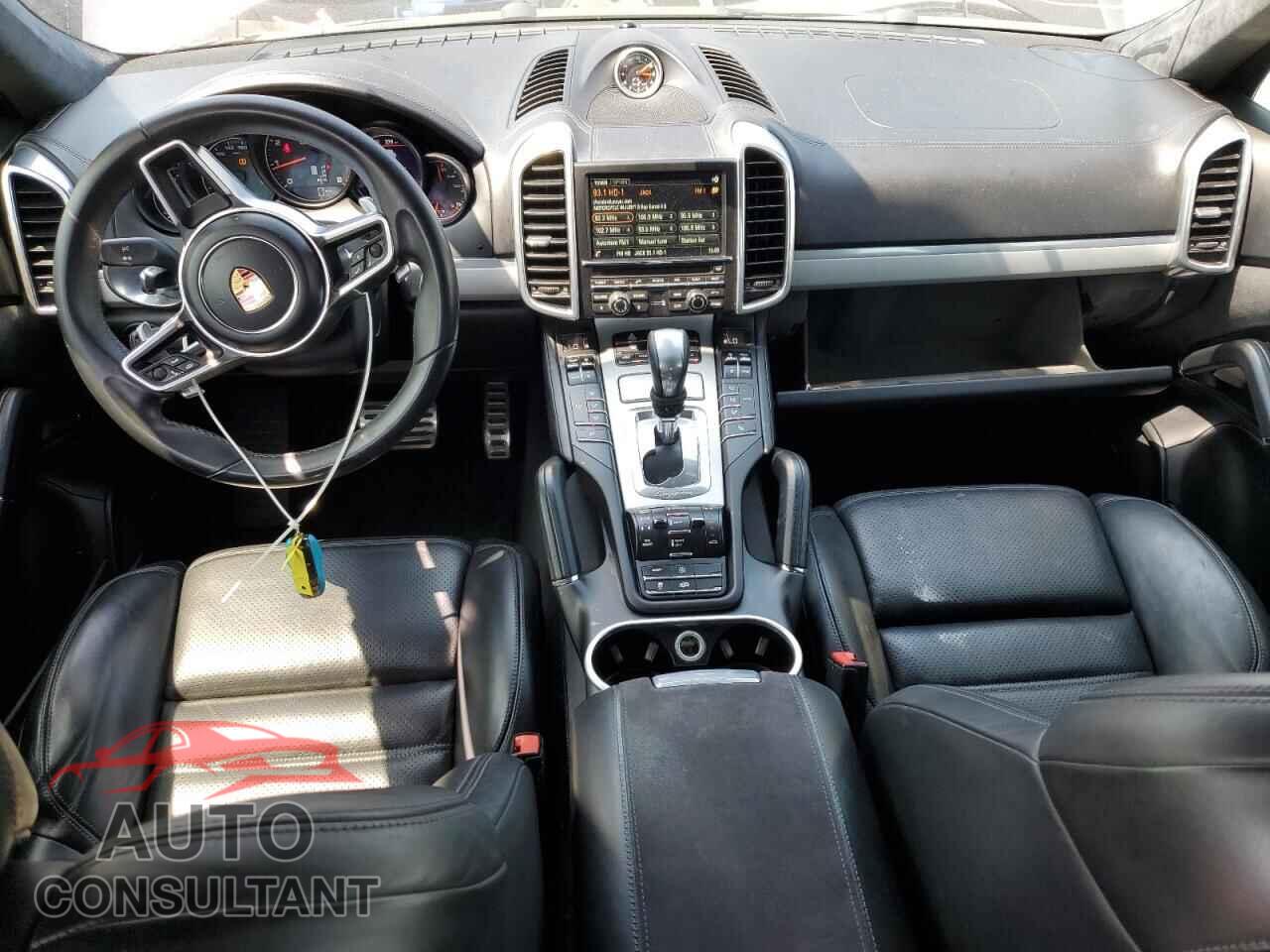 PORSCHE CAYENNE 2016 - WP1AD2A28GLA76562
