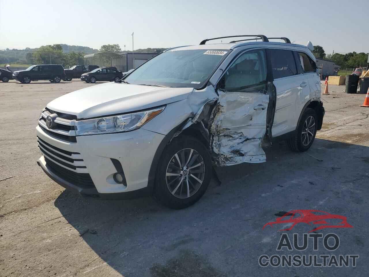 TOYOTA HIGHLANDER 2019 - 5TDKZRFH0KS341897