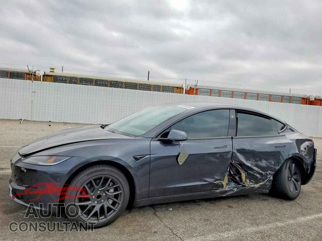 TESLA MODEL 3 2026 - 5YJ3E1EA5TF196402