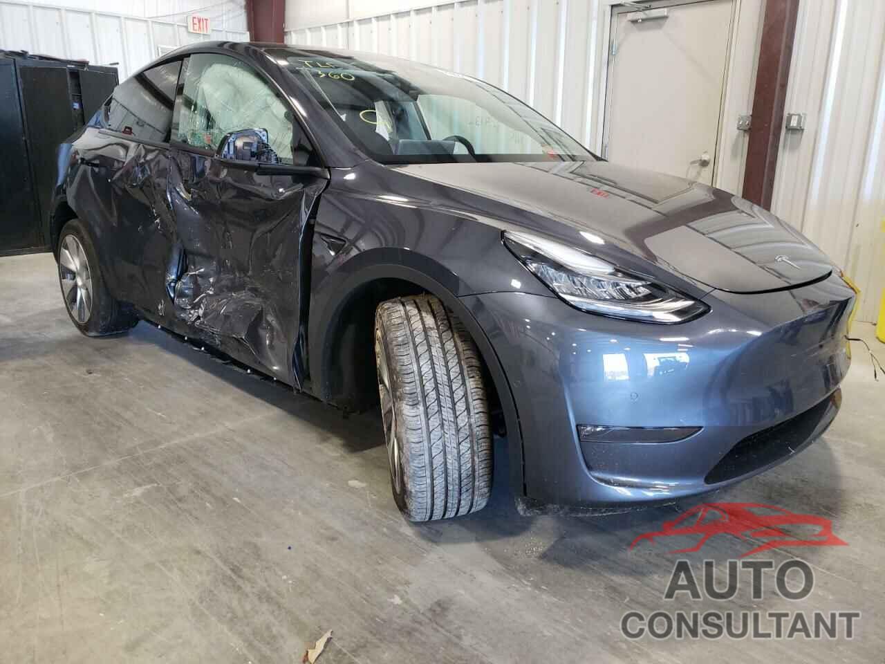TESLA MODEL Y 2021 - 5YJYGDEE2MF263835