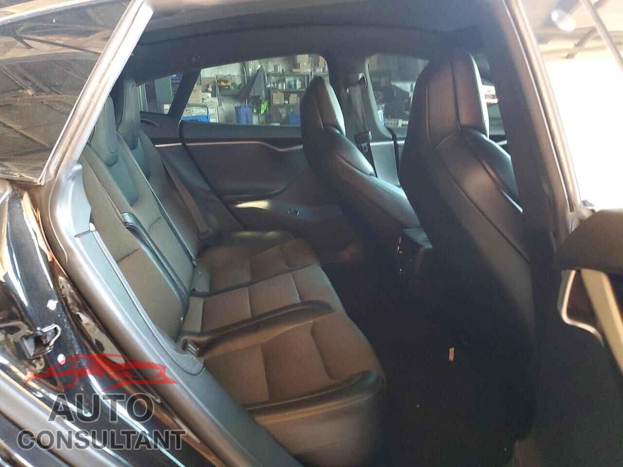 TESLA MODEL S 2018 - 5YJSA1E20JF293455