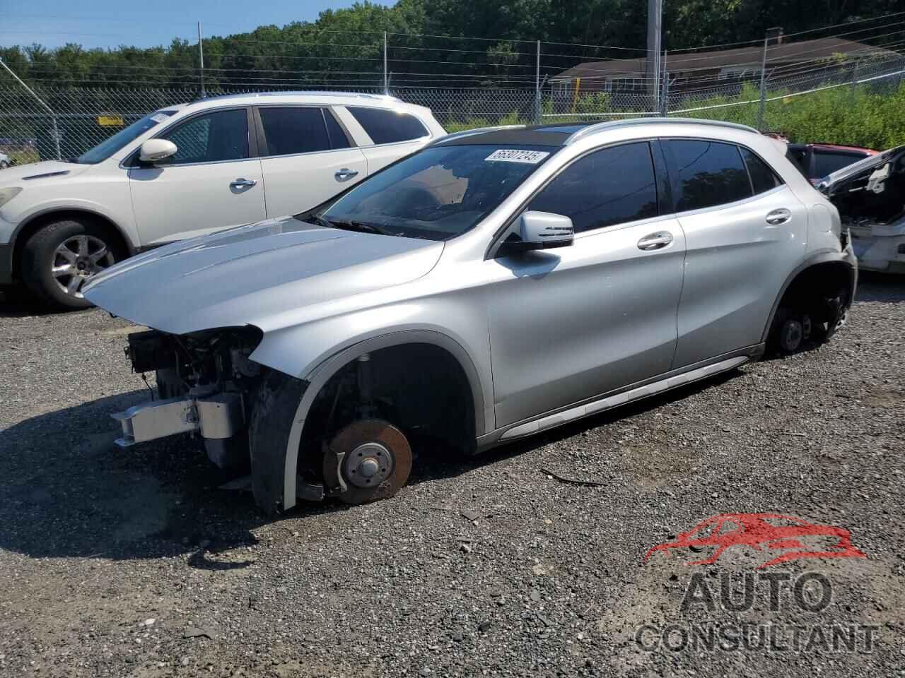 MERCEDES-BENZ GLA-CLASS 2015 - WDCTG4EBXFJ112716