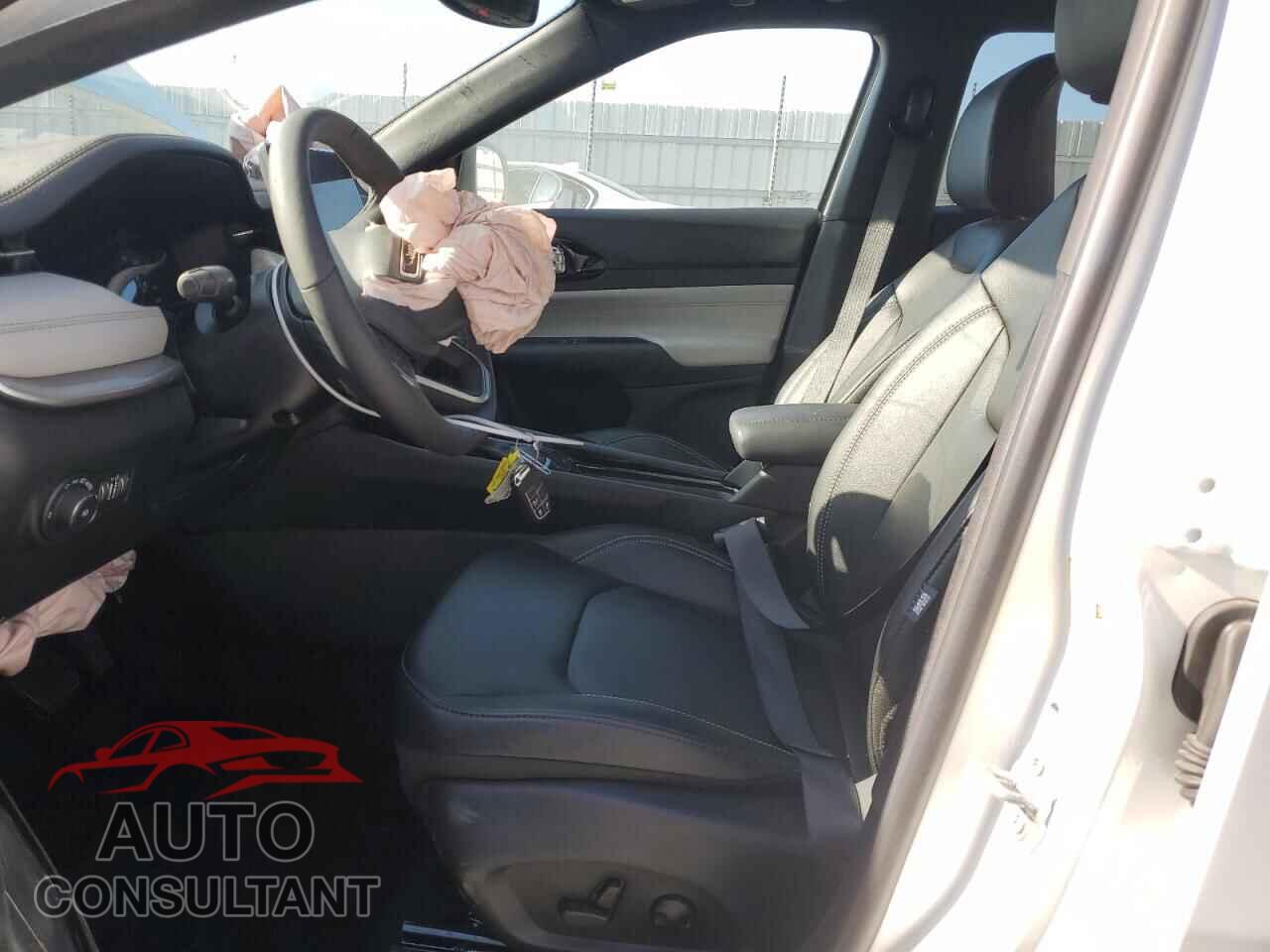 JEEP COMPASS 2025 - 3C4NJDCN7ST600098