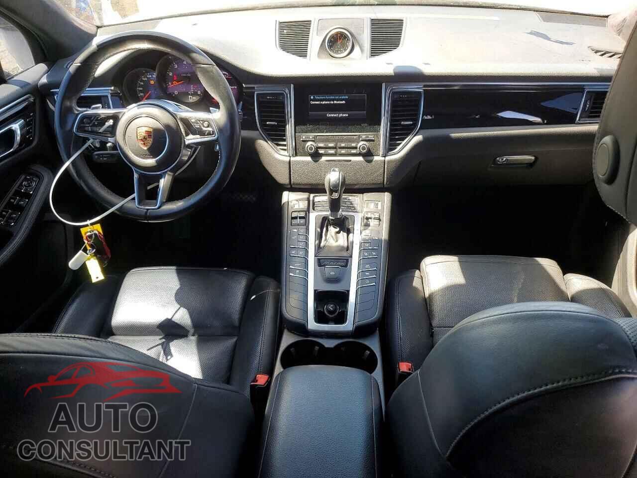 PORSCHE MACAN 2017 - WP1AA2A51HLB01256
