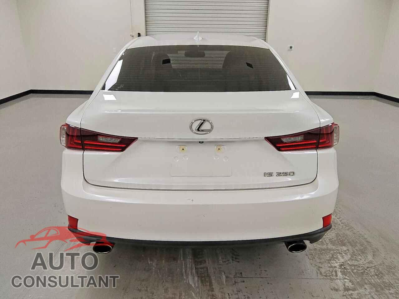 LEXUS IS 2015 - JTHBF1D24F5082270