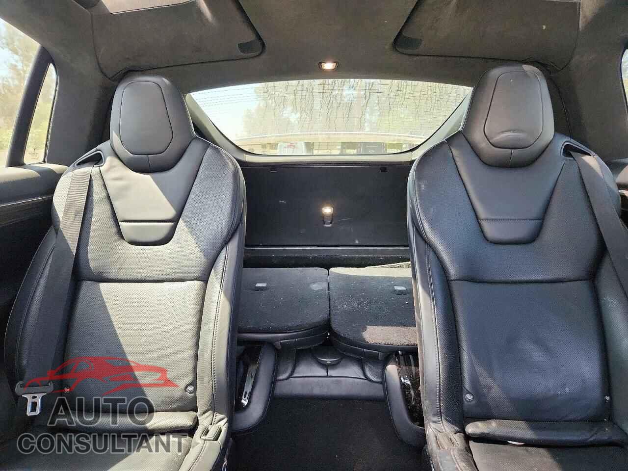 TESLA MODEL X 2016 - 5YJXCBE25GF007842