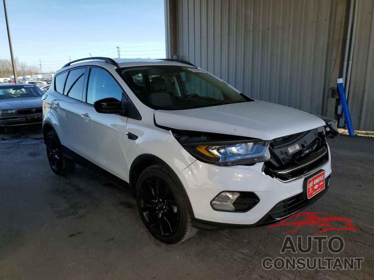 FORD ESCAPE 2017 - 1FMCU0GD3HUB78317
