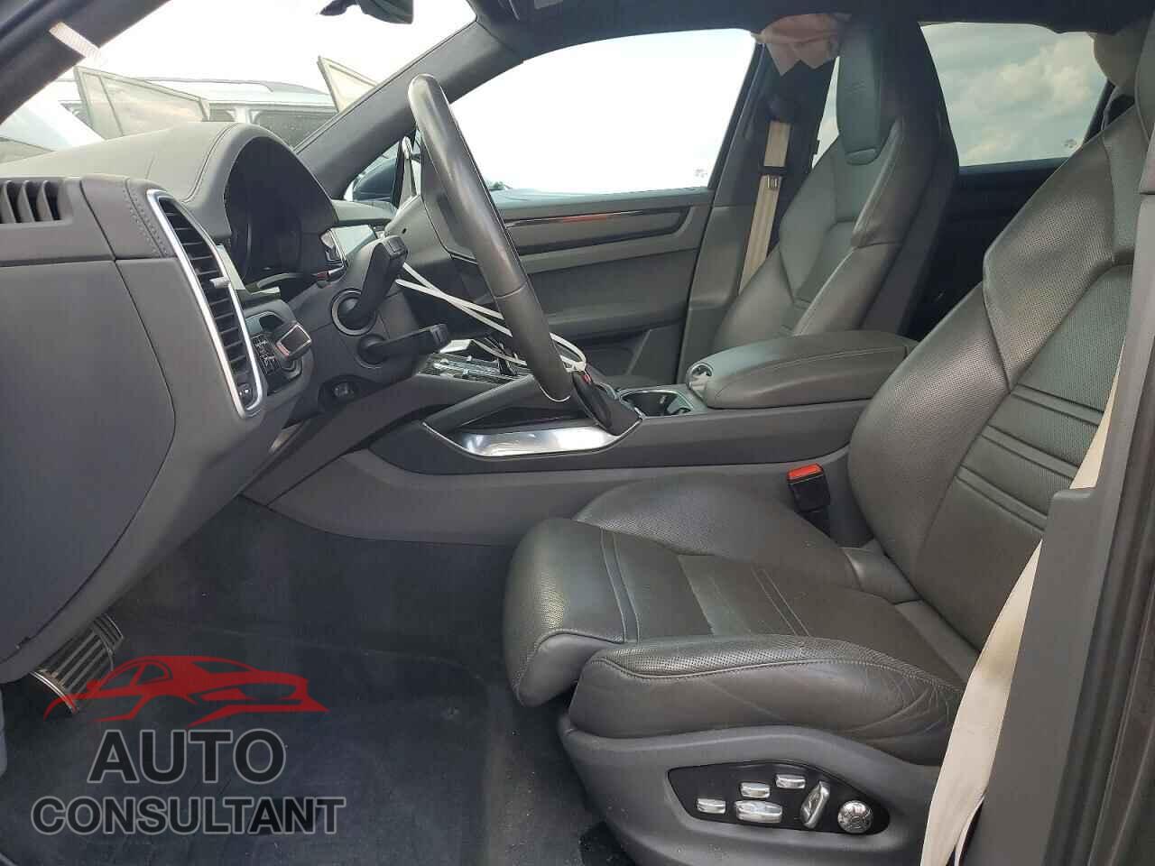 PORSCHE CAYENNE 2019 - WP1AF2AY4KDA81551