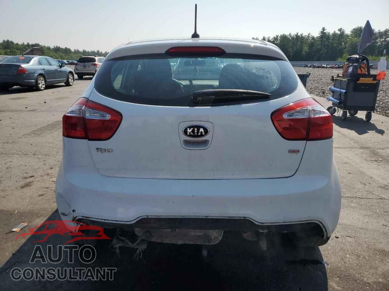 KIA RIO 2014 - KNADM5A32E6401207