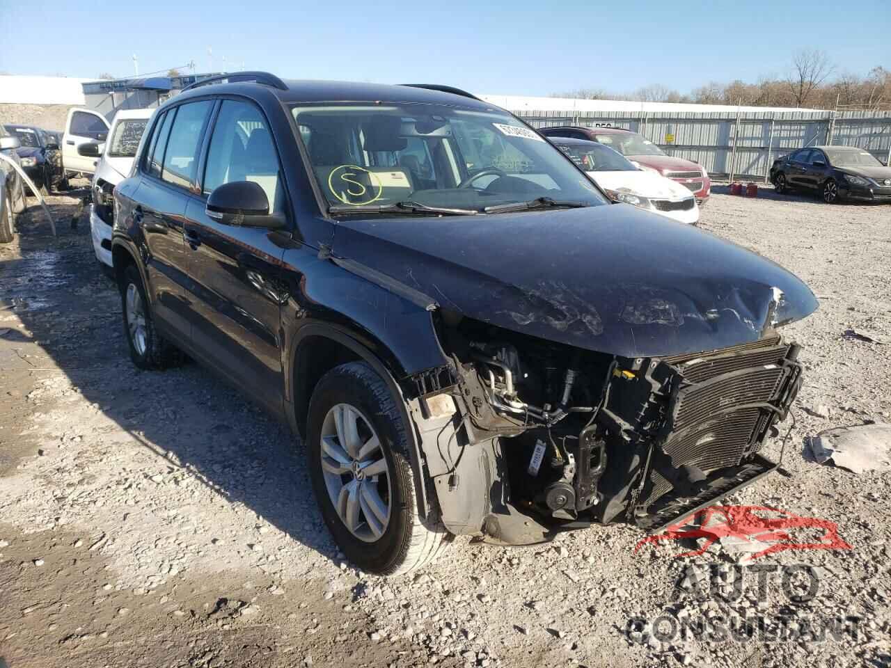 VOLKSWAGEN TIGUAN 2017 - WVGAV7AX6HK030593