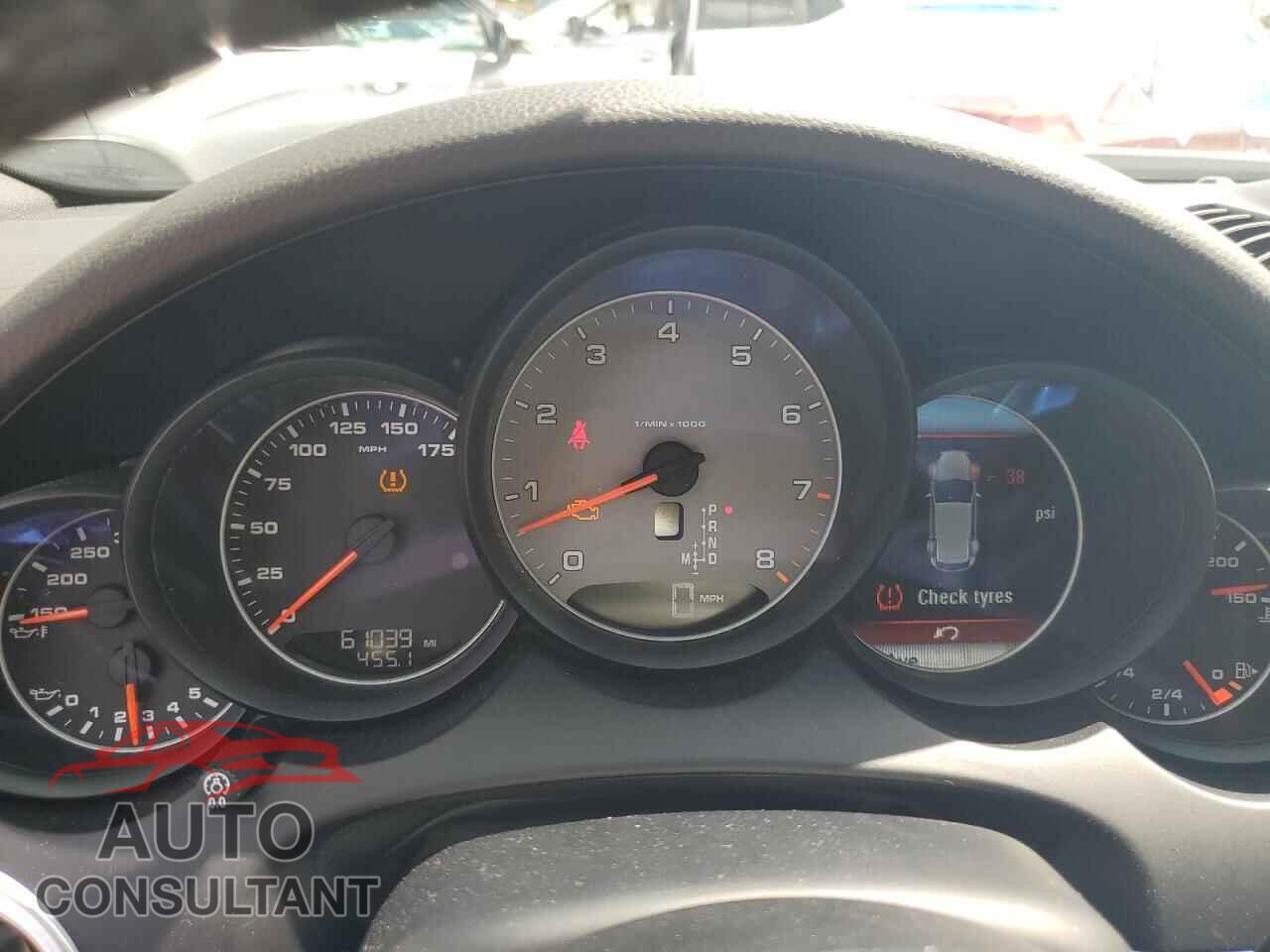 PORSCHE CAYENNE 2017 - WP1AB2A28HLA51524