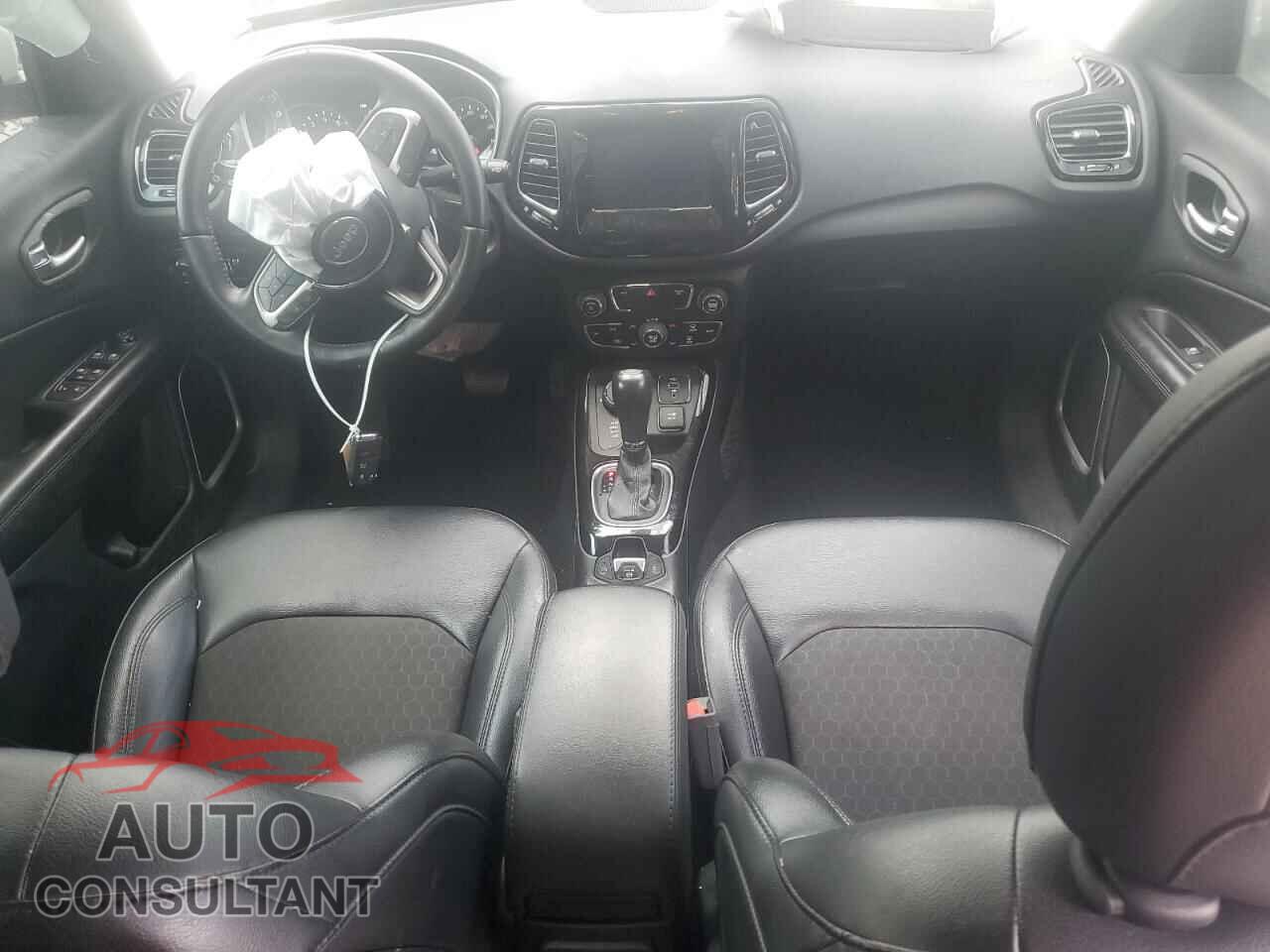 JEEP COMPASS 2019 - 3C4NJDBB7KT761154
