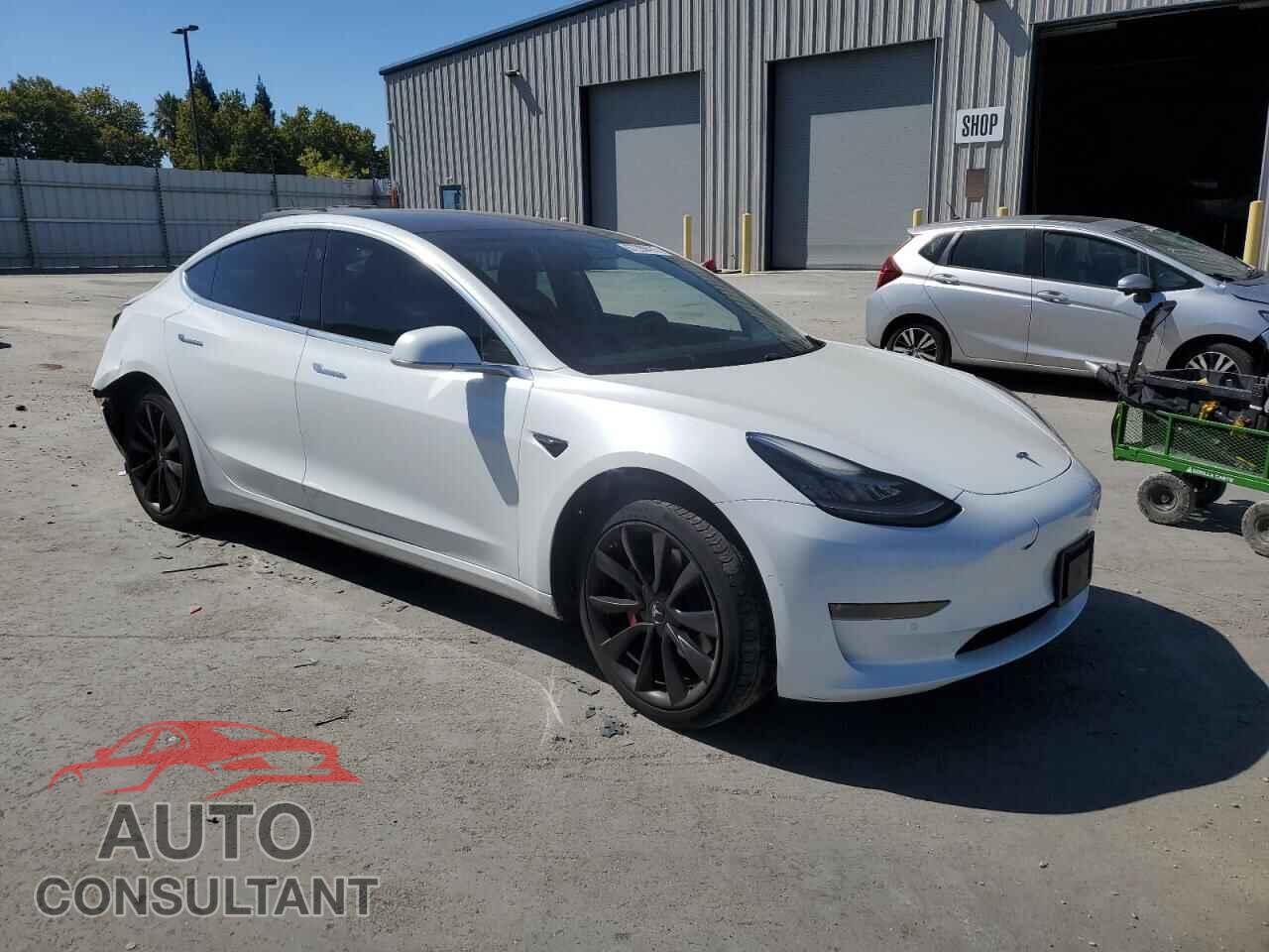 TESLA MODEL 3 2018 - 5YJ3E1EA7JF038799