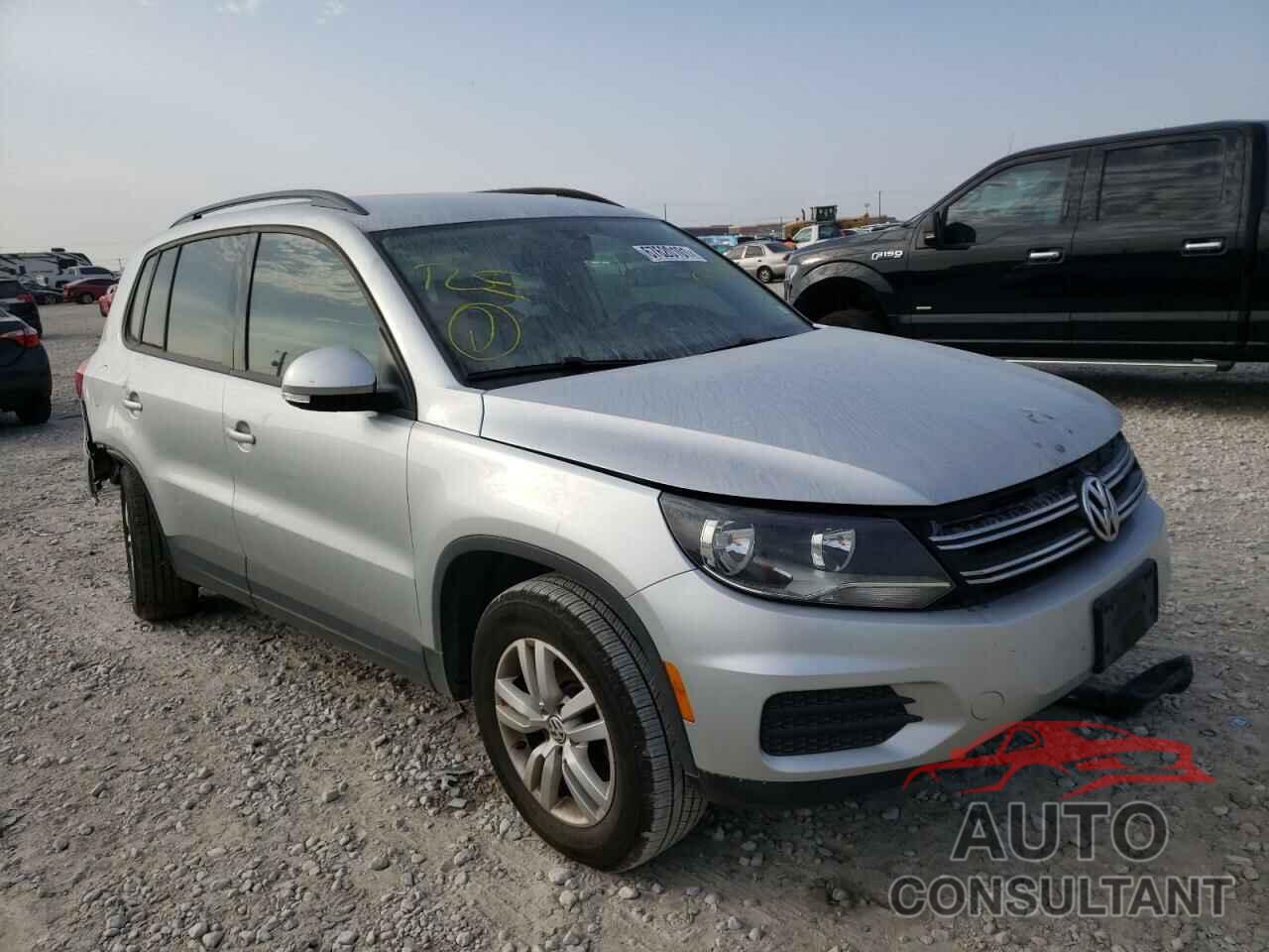 VOLKSWAGEN TIGUAN 2017 - WVGBV7AX6HK023700