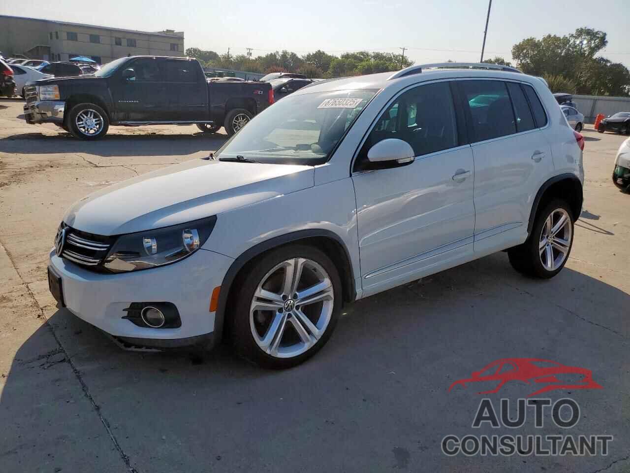 VOLKSWAGEN TIGUAN 2016 - WVGBV7AXXGW037624