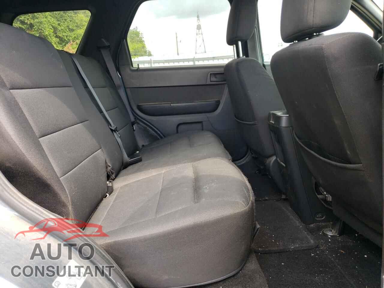 FORD ESCAPE 2011 - 1FMCU0D74BKC34590